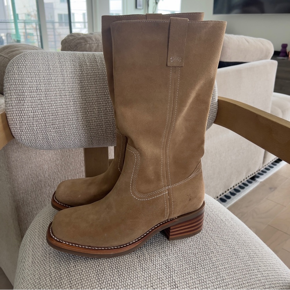 NWOB Frye Campus 12R Suede Leather Boots in Tan Buck - Picture 5 of 9
